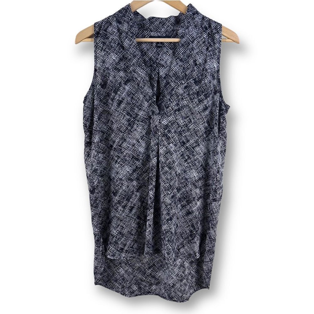 Banana Republic black and white sleeveless blouse size S